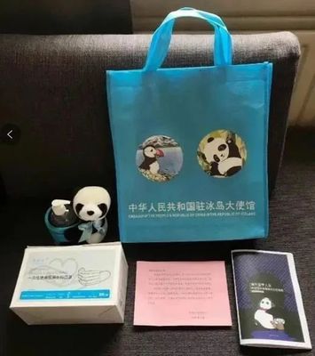 萬里送溫暖 多部門聯合行動，為海外學子發放防疫健康包